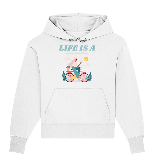 Damen Oversize Kapuzenpullover mit trendigem Print in Flat Style. Damen Oversize Hoodie mit Flat Illustration und Beschriftung "Life is a beautiful ride". 